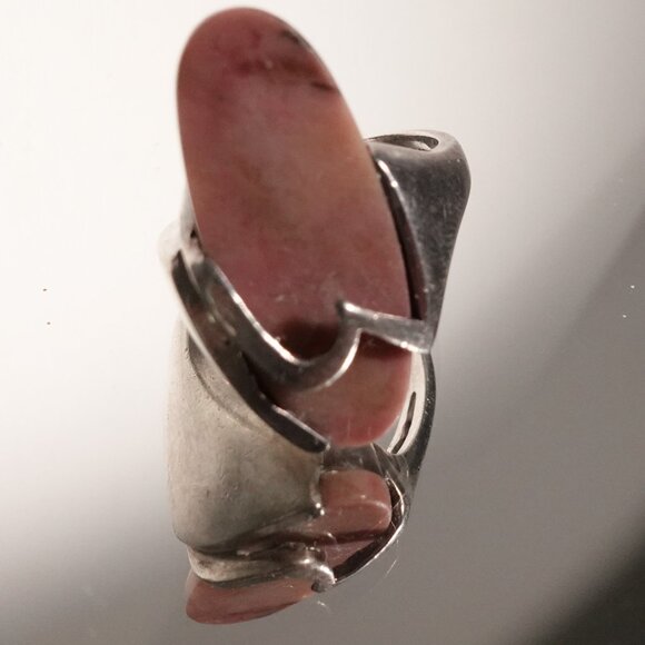 Rare to Find Elegant Pink Rhodonite Ring - Picture 5 of 7
